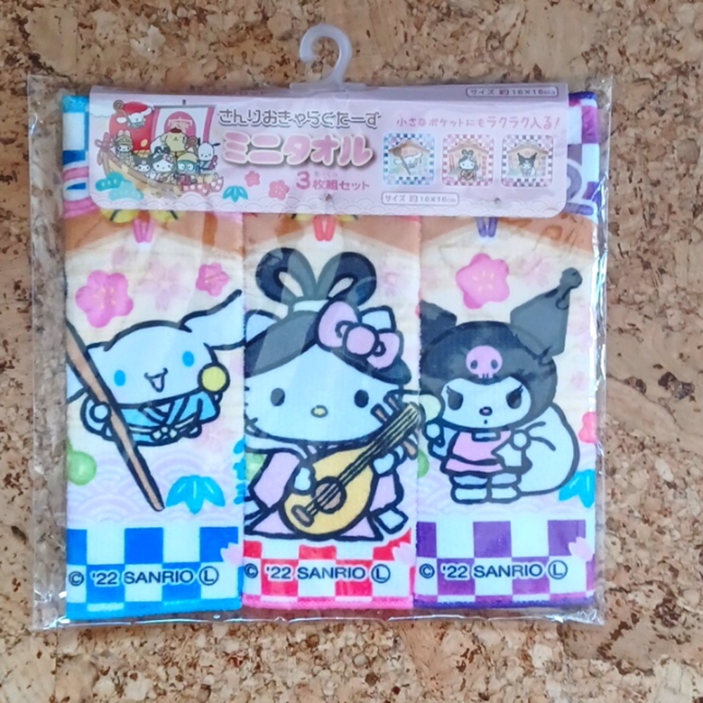 Sanrio characters mini towel set, NEW
